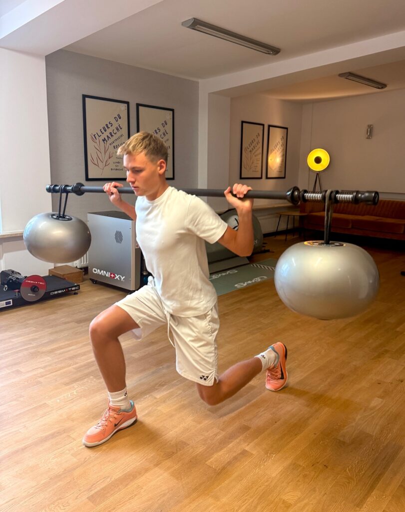 Trening neuromięśniowy ze sztangą Reax Lift w Alpina Body Lab